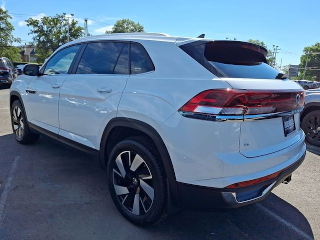 New 2026 Volkswagen Atlas Cross Sport SE w/Technology SUV