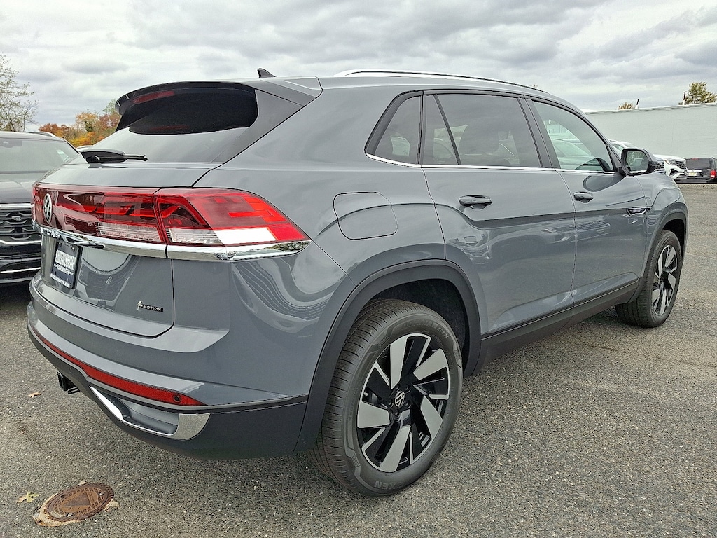 New 2026 Volkswagen Atlas Cross Sport 2.0T SE w/Technology SUV