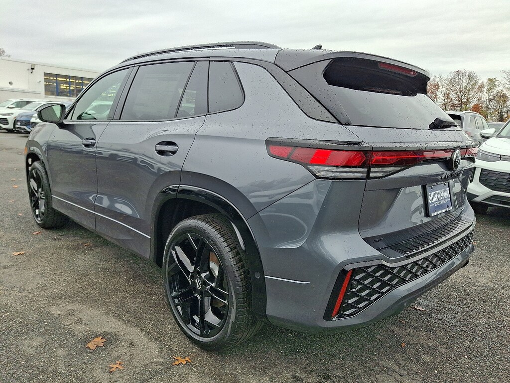 New 2026 Volkswagen Tiguan 2.0T SE R-Line Black SUV