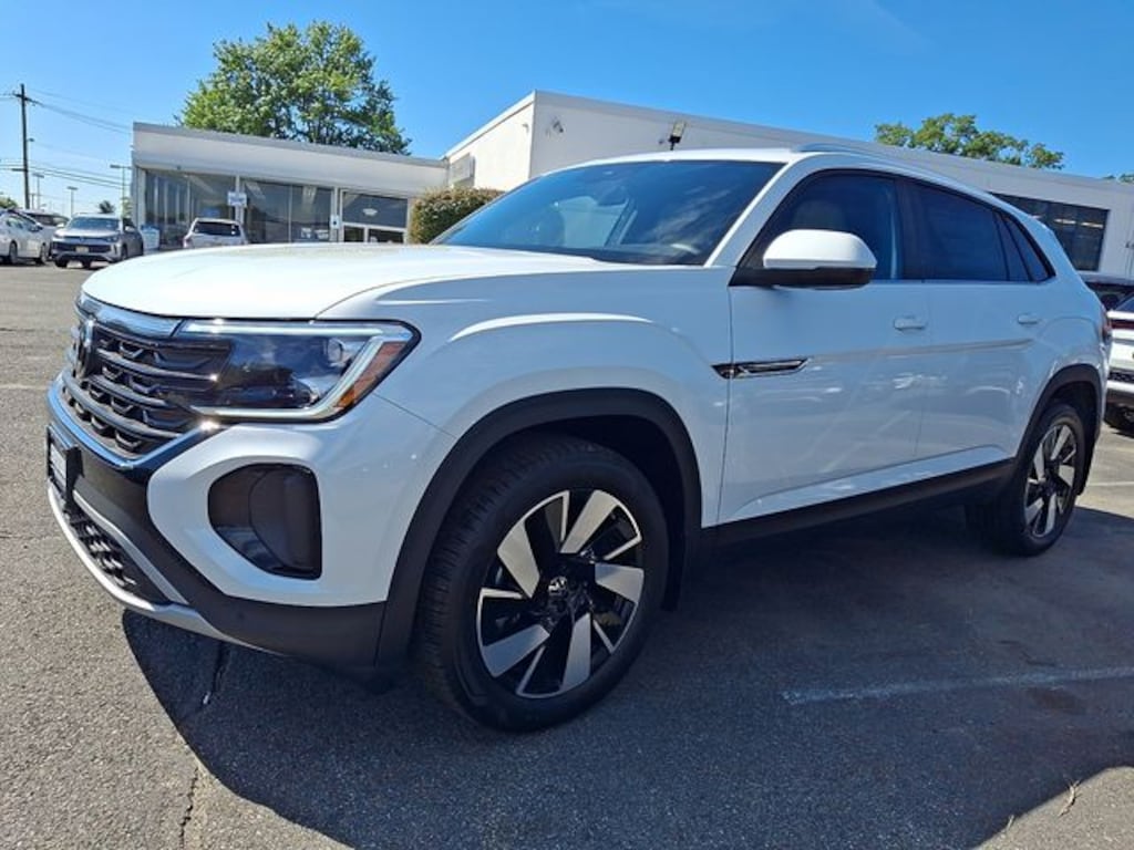 New 2026 Volkswagen Atlas Cross Sport SE w/Technology SUV
