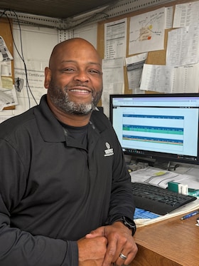 Staff member Derek Warren from f80e213709f9