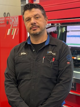 Staff member Georgi Evtimiu from 51ff665b1b14