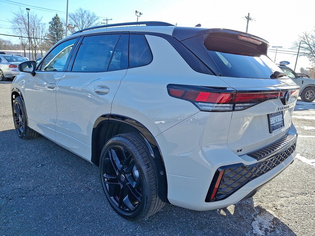 New 2026 Volkswagen Tiguan 2.0T SE R-Line Black SUV