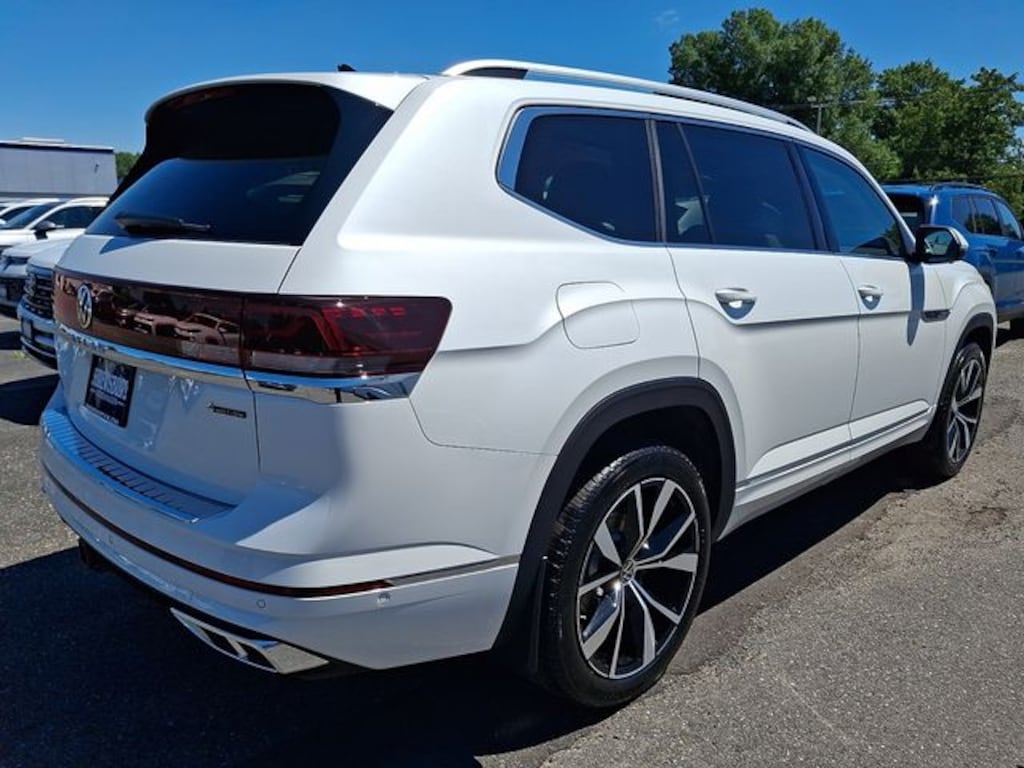 New 2026 Volkswagen Atlas 2.0T SEL Premium R-Line SUV