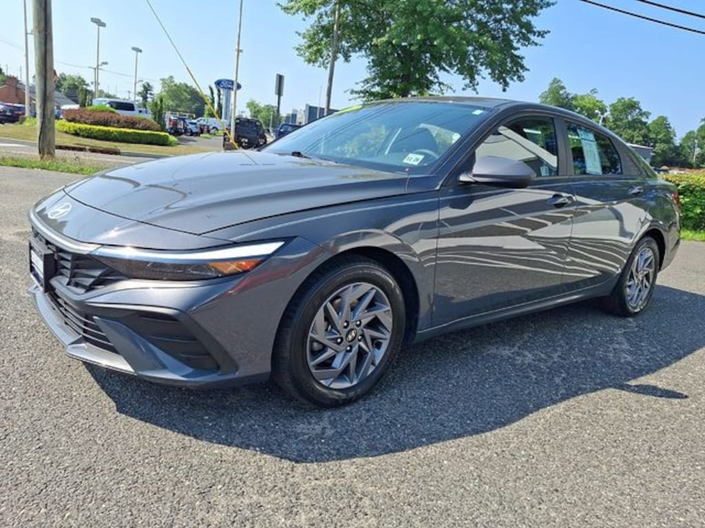 Used 2024 Hyundai Elantra SEL Sedan