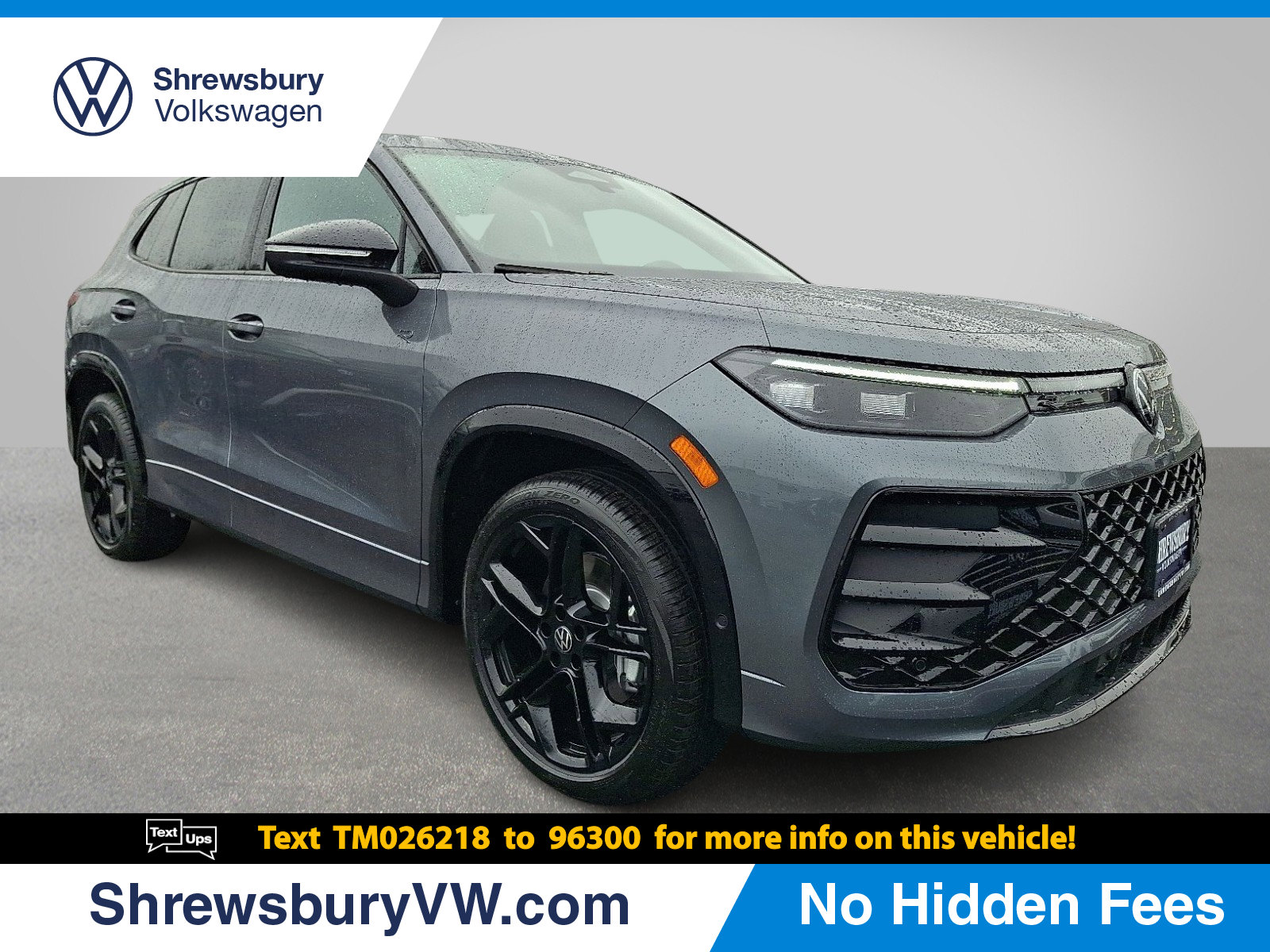 2026 Volkswagen Tiguan SE R-LINE BLACK's photo