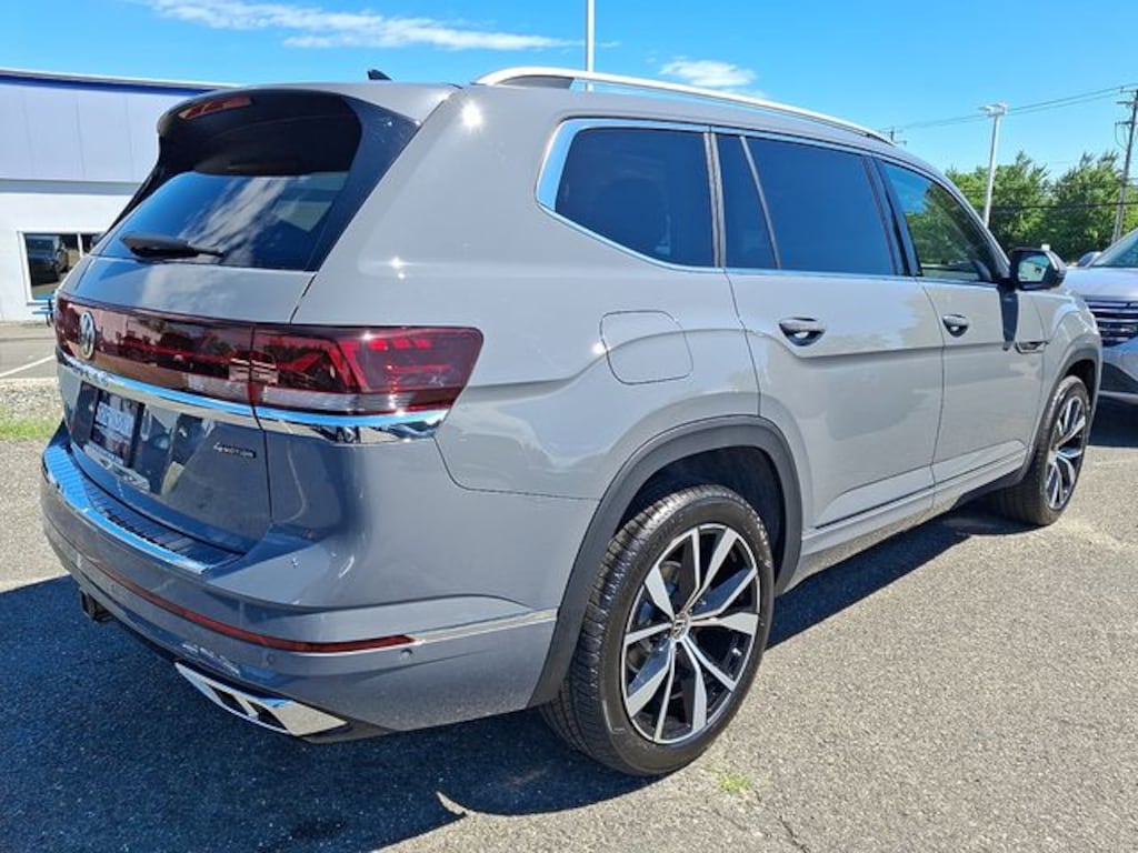 New 2026 Volkswagen Atlas 2.0T SEL Premium R-Line SUV