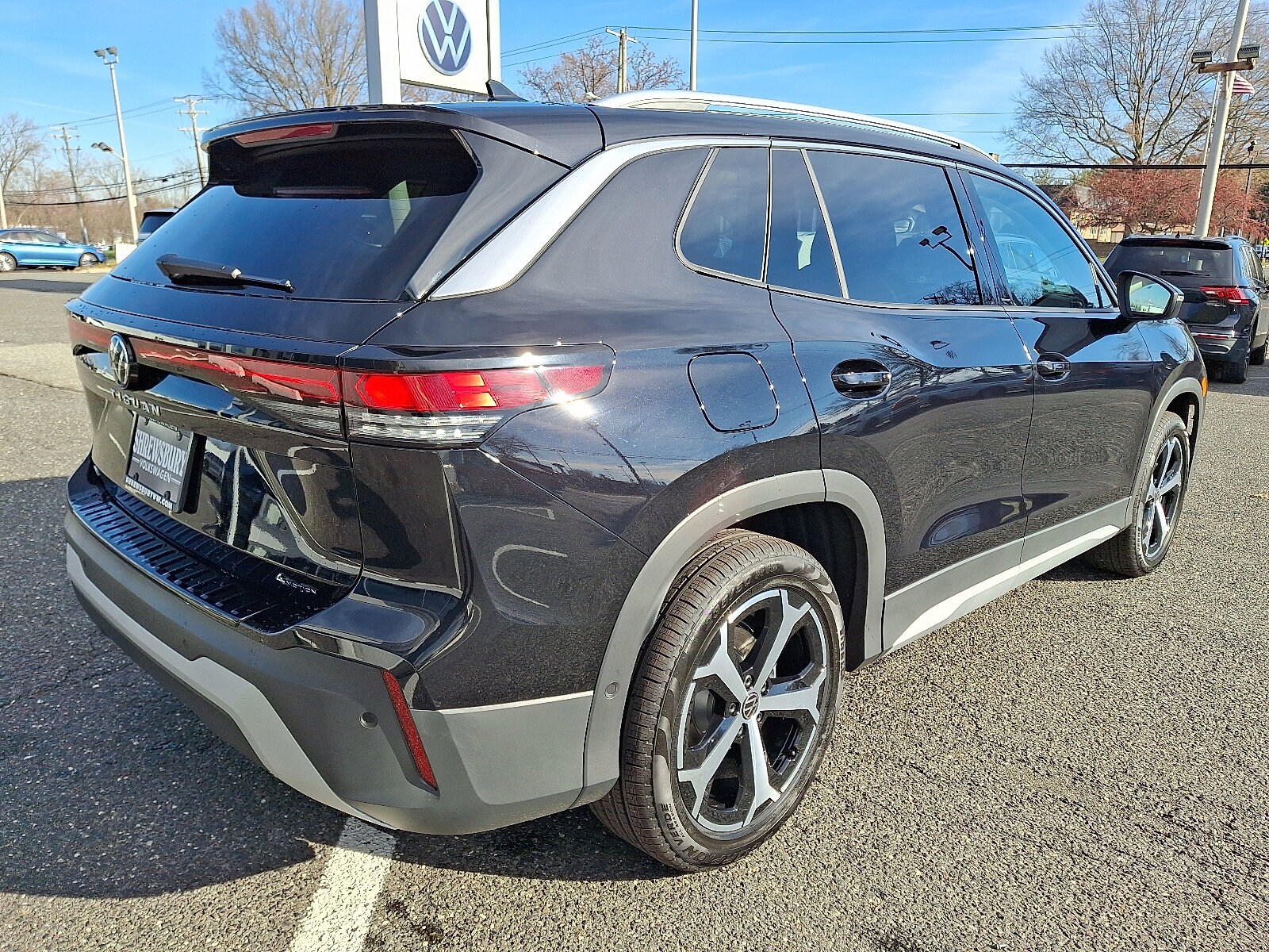 2026 Volkswagen Tiguan SE photo 4