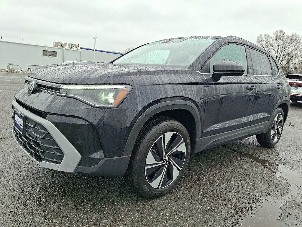 New 2026 Volkswagen Taos 1.5T SE SUV