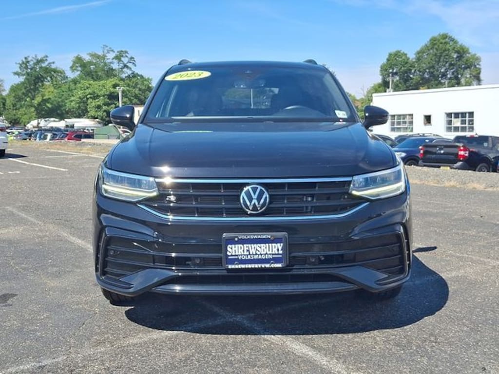 Used 2023 Volkswagen Tiguan 2.0T SE R-Line Black SUV