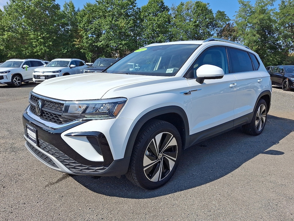 Used 2024 Volkswagen Taos 1.5T SE SUV