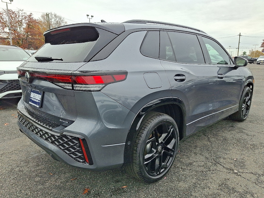 New 2026 Volkswagen Tiguan 2.0T SE R-Line Black SUV