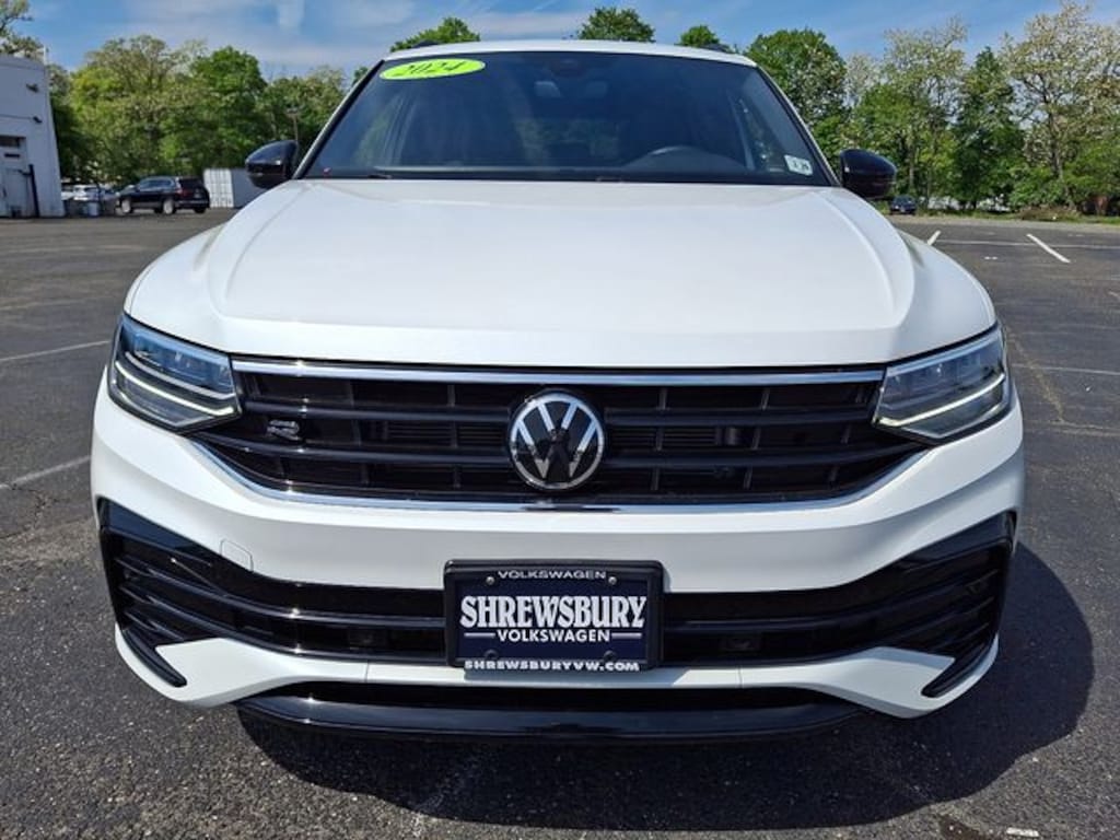 Used 2024 Volkswagen Tiguan 2.0T SE R-Line Black SUV