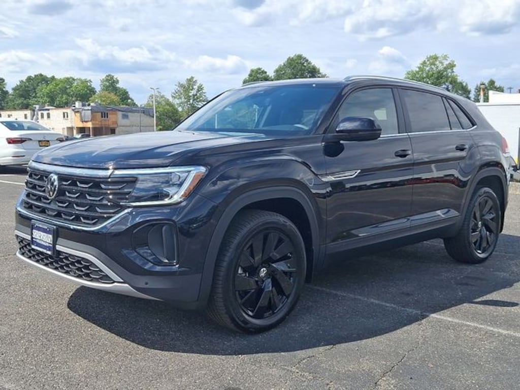 New 2026 Volkswagen Atlas Cross Sport SE w/Technology SUV
