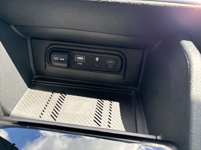 2023 Kia Sportage SX - Photo 12
