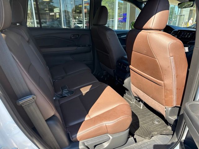 2024 Honda Passport EX-L - Photo 22