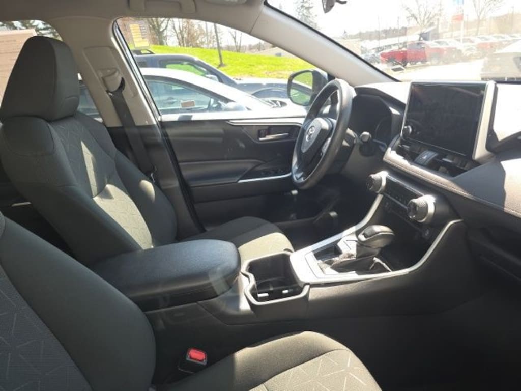 Used 2023 Toyota RAV4 XLE SUV