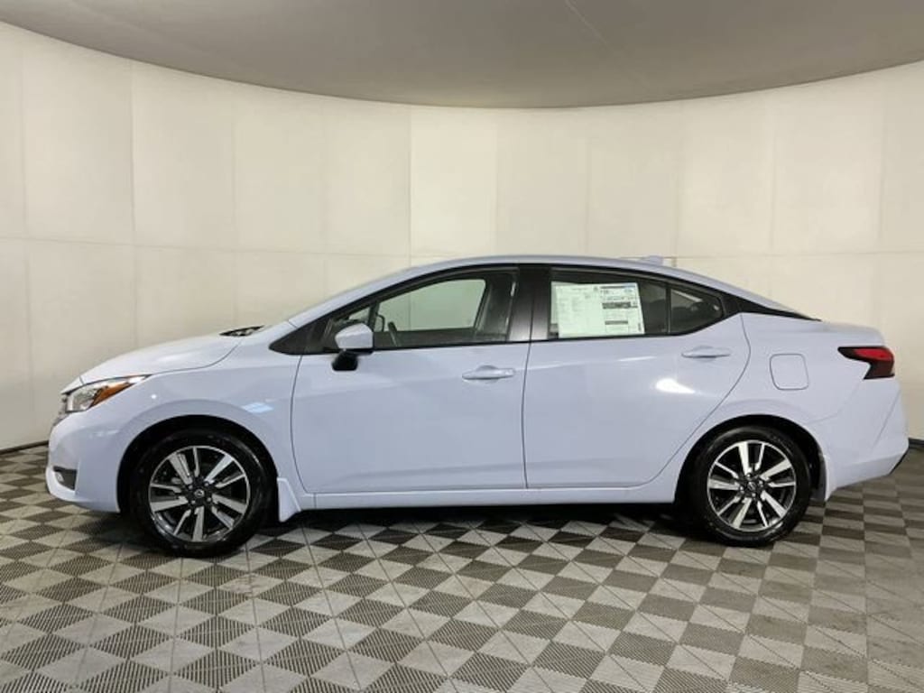 New 2025 Nissan Versa 1.6 SV Sedan