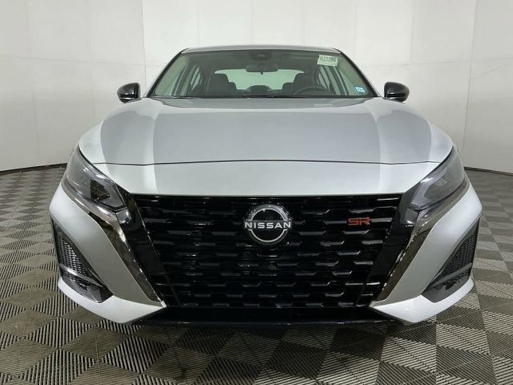New 2025 Nissan Altima SR Sedan