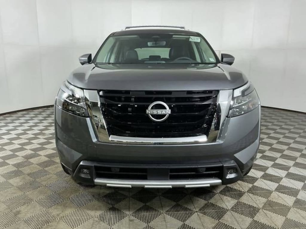 New 2025 Nissan Pathfinder SL SL 4WD