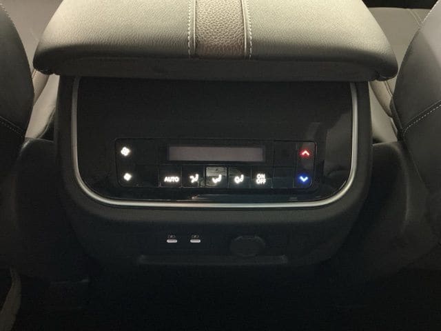 2026 Nissan Armada SL - Photo 12