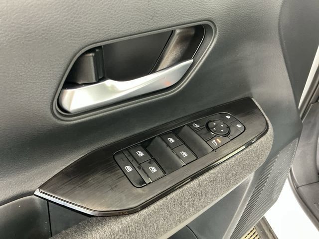 2025 Nissan Kicks SV AWD - Photo 11
