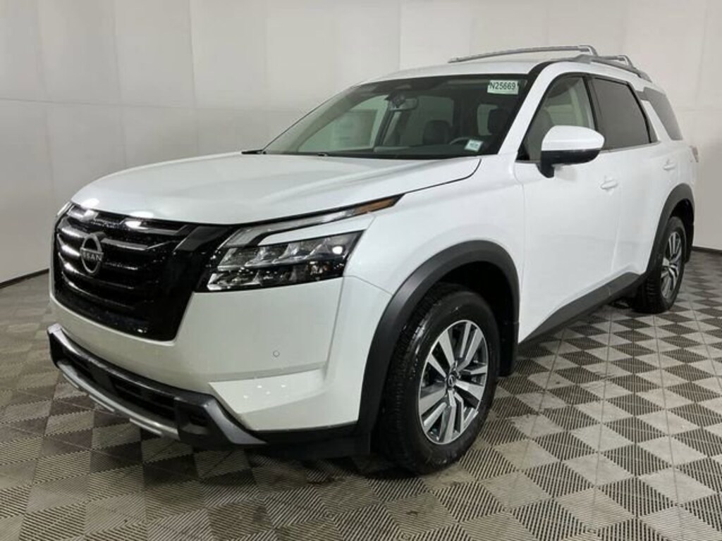 New 2025 Nissan Pathfinder SL SL 4WD