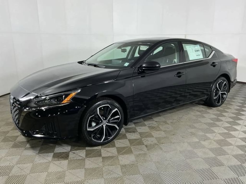 New 2025 Nissan Altima SR SR AWD
