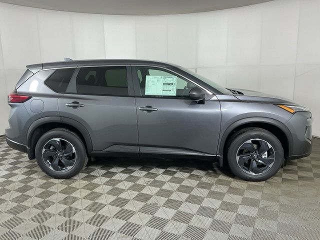 2026 Nissan Rogue SV - Photo 8