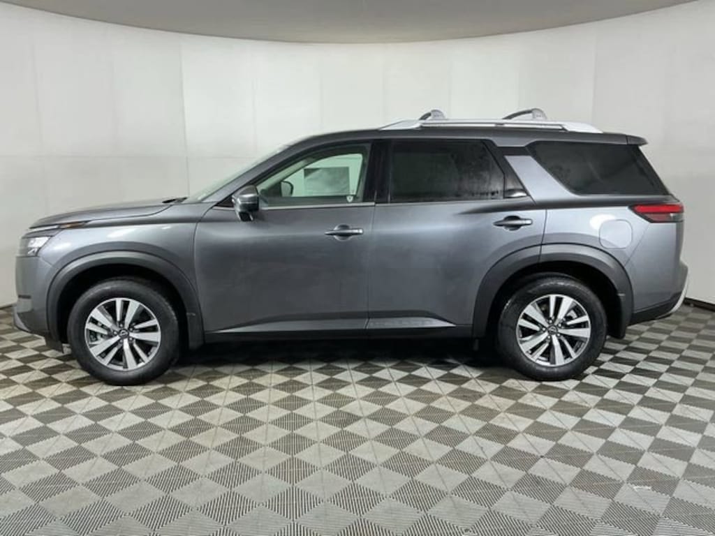 New 2025 Nissan Pathfinder SL SL 4WD