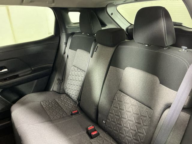 2025 Nissan Kicks SV AWD - Photo 13