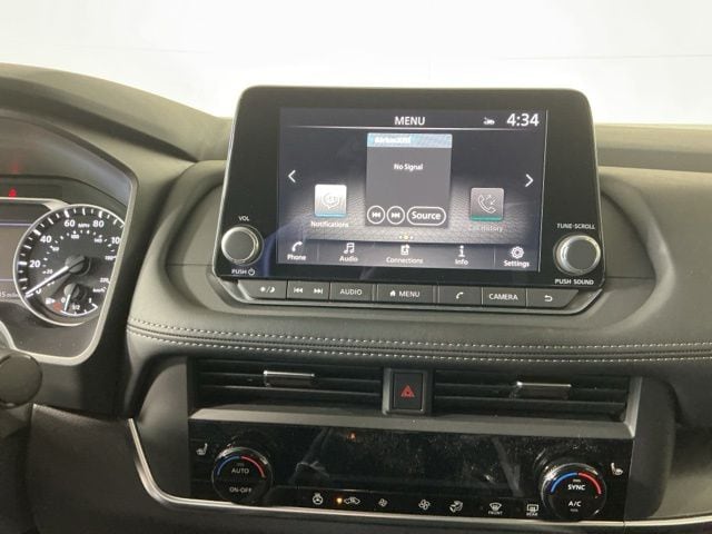 2026 Nissan Rogue SV - Photo 14
