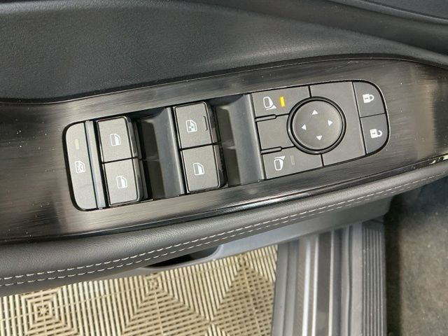 2026 Nissan Rogue SV - Photo 10