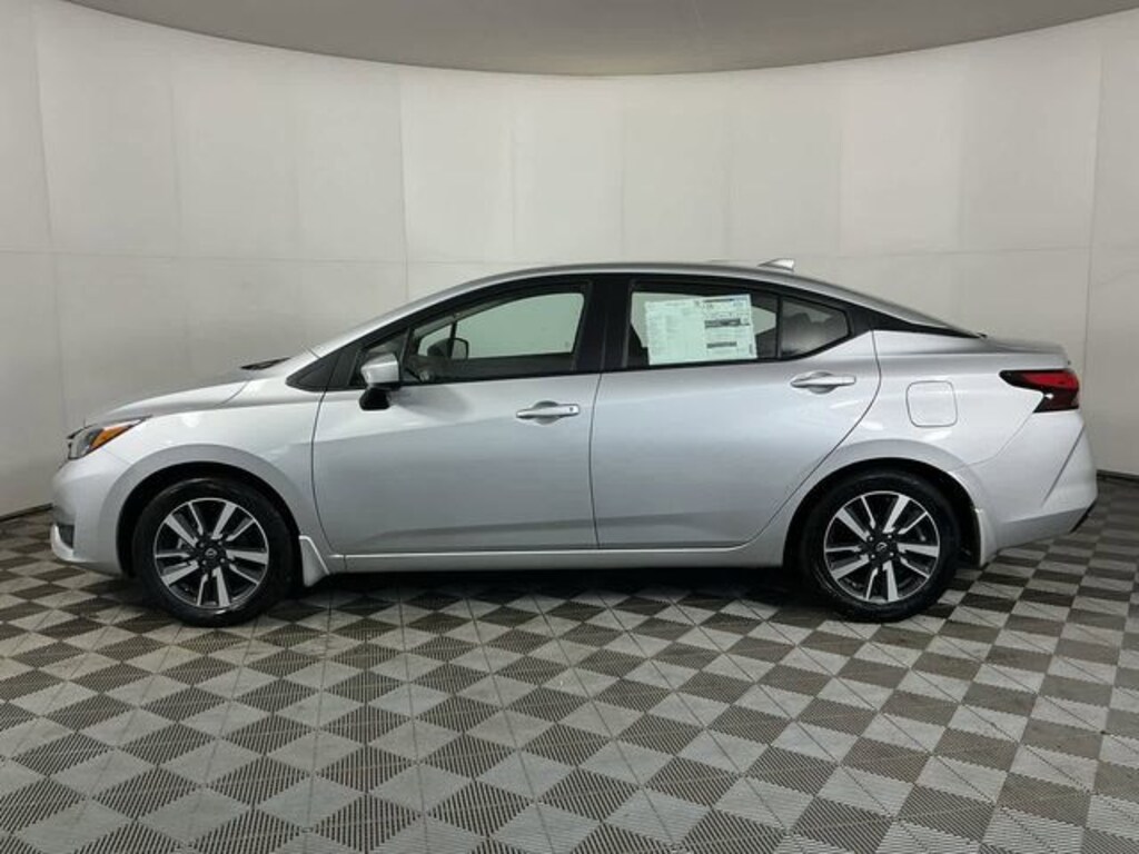 New 2025 Nissan Versa 1.6 SV Sedan