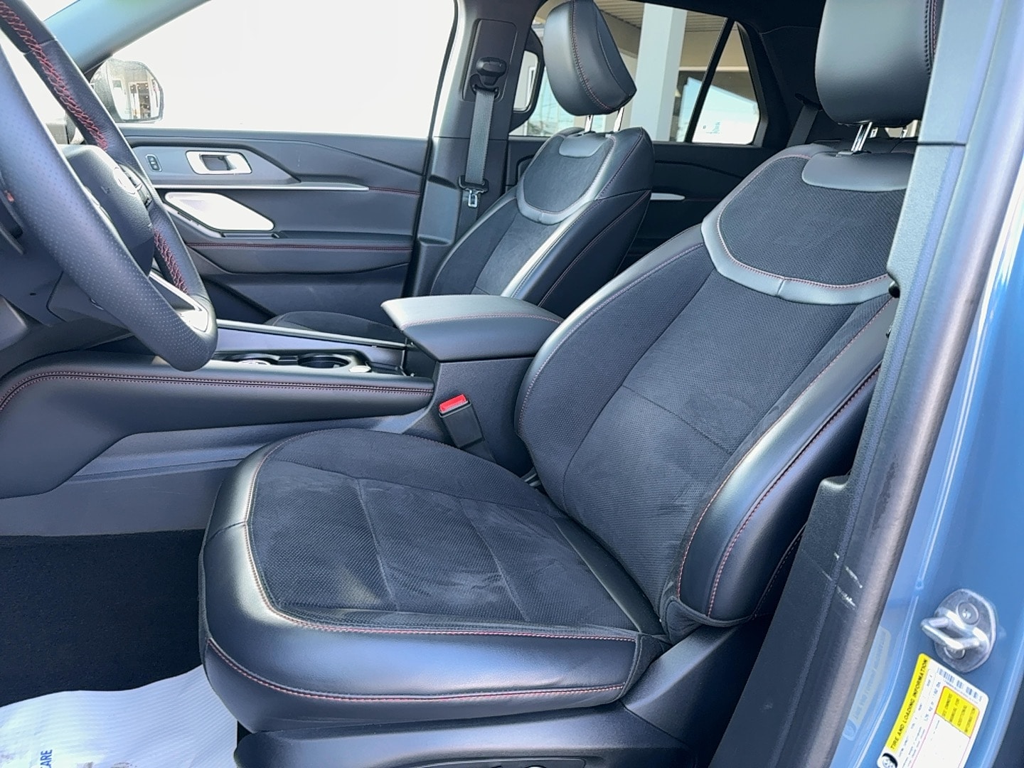 2025 Ford Explorer ST - Photo 11