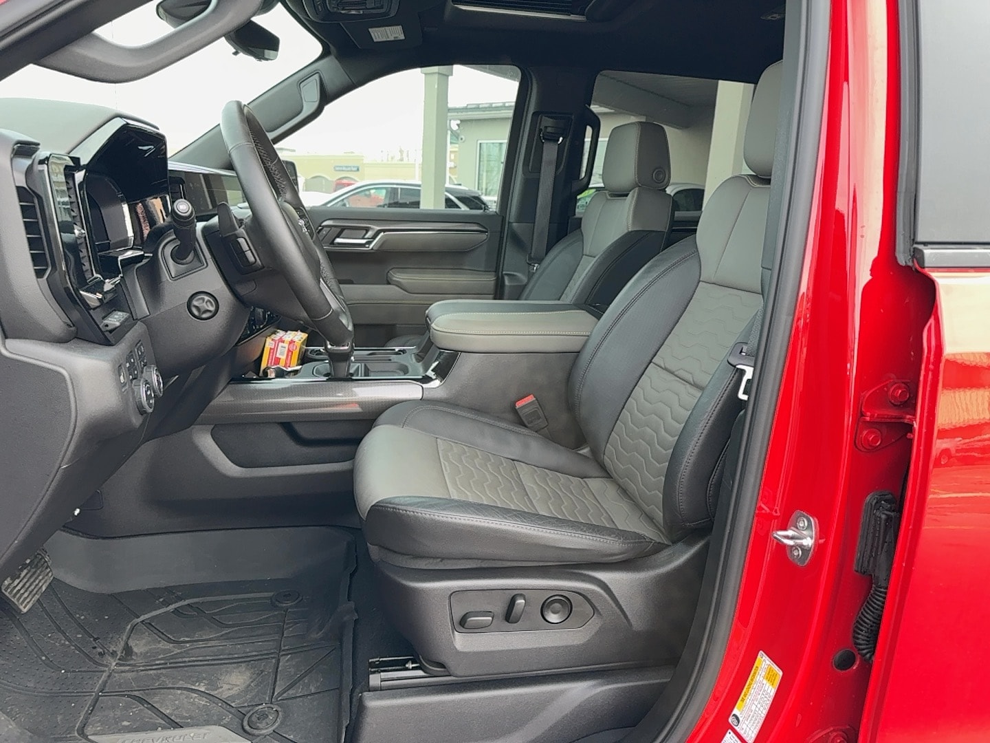 2024 Chevrolet Silverado 1500 ZR2 - Photo 14