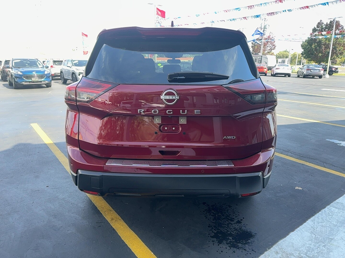 2025 Nissan Rogue SV photo 4