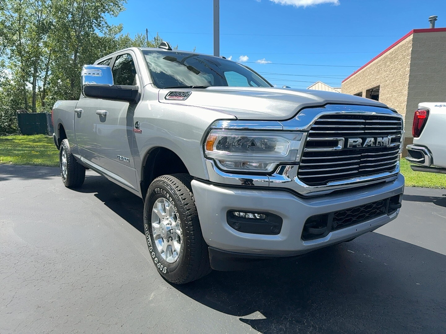2024 Ram 2500 Laramie photo 2