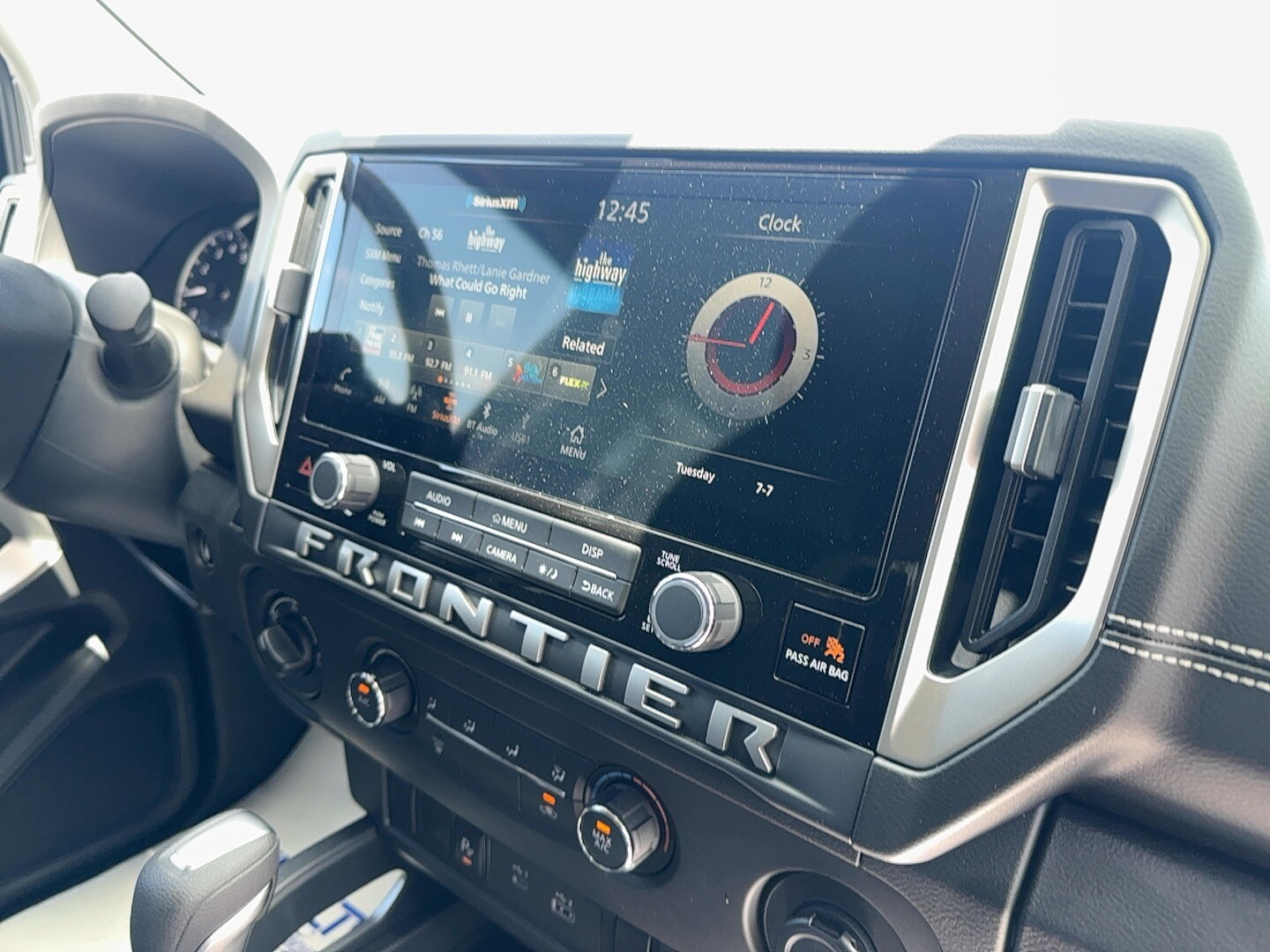 2025 Nissan Frontier SV - Photo 30