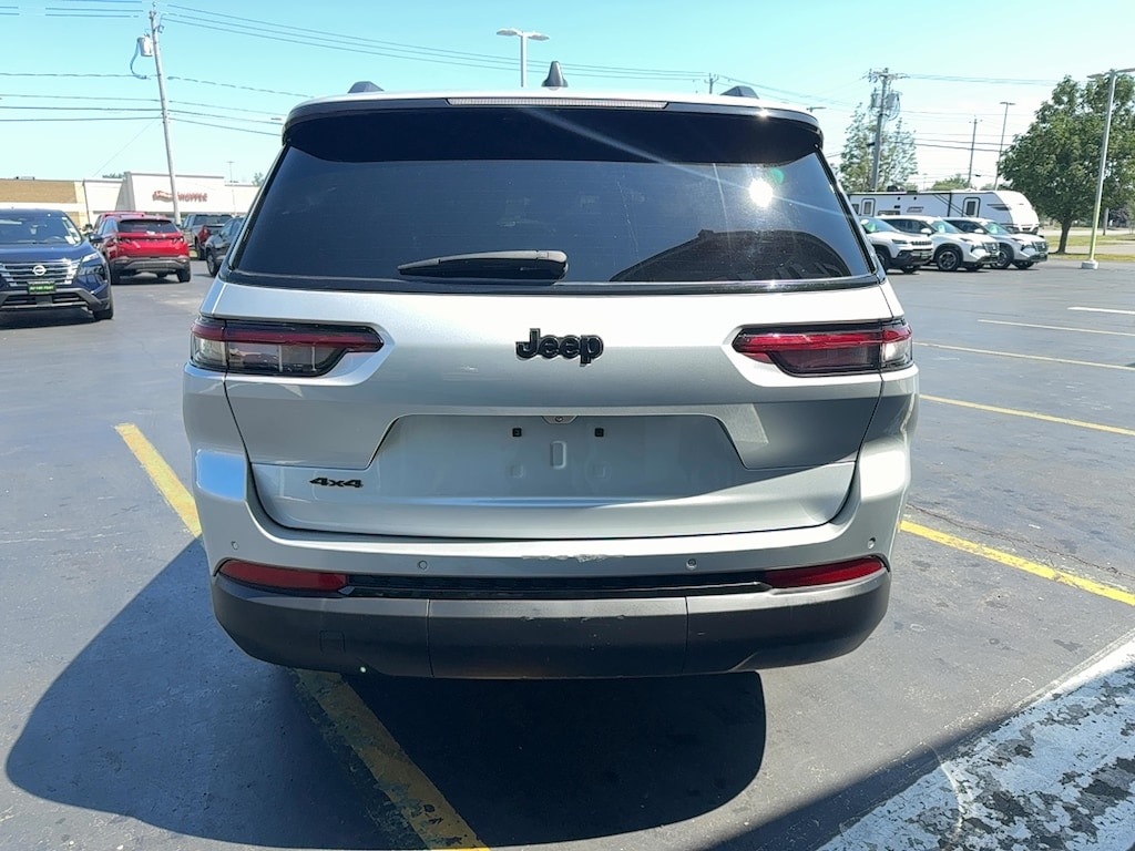 Used 2023 Jeep Grand Cherokee L Altitude Altitude 4x4