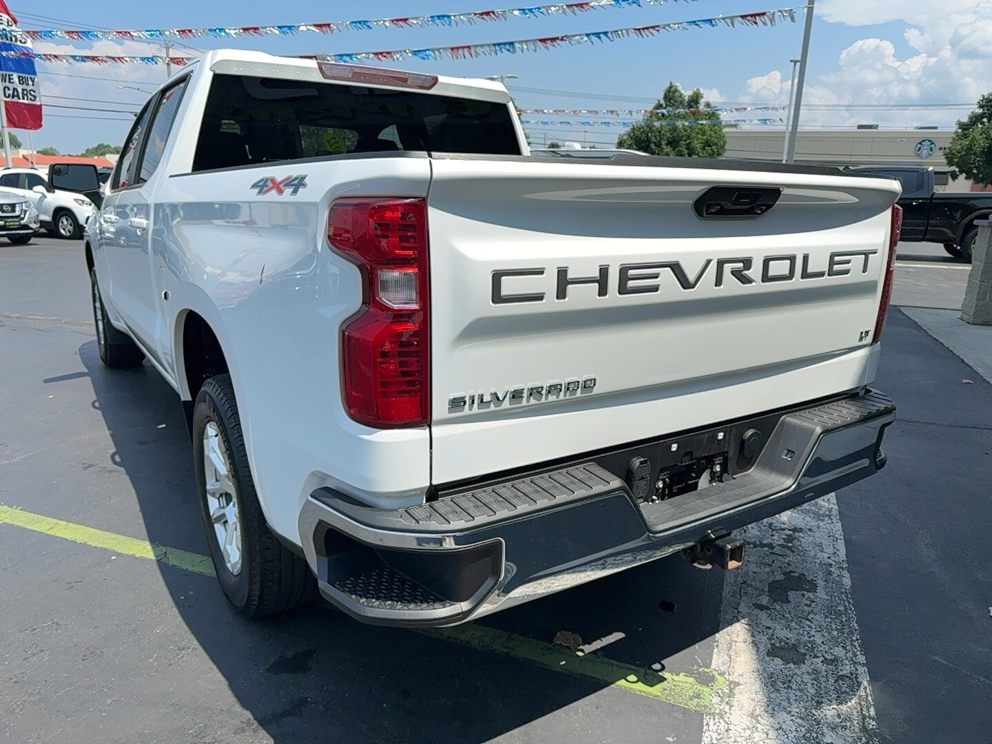 2022 Chevrolet Silverado 1500 LT photo 3