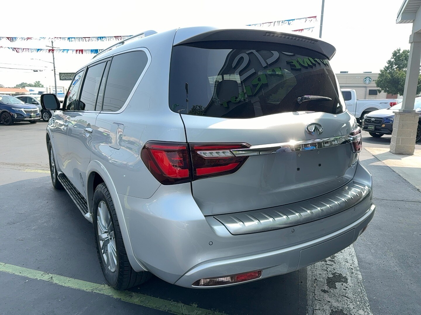 2019 Infiniti QX80 Luxe photo 4