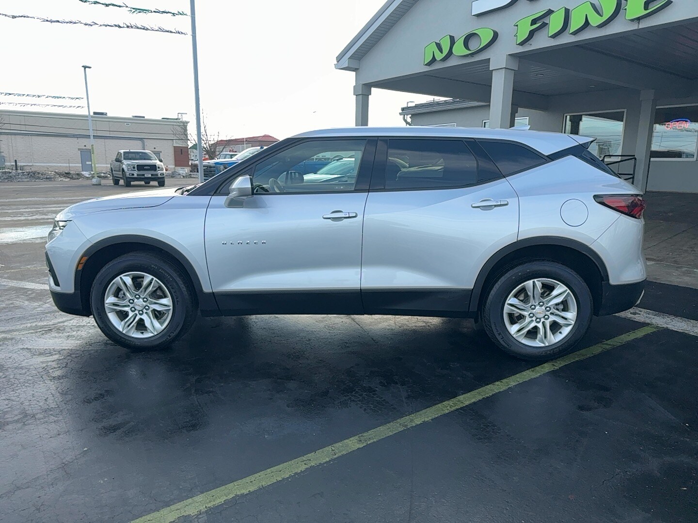 2022 Chevrolet Blazer 2LT photo 2