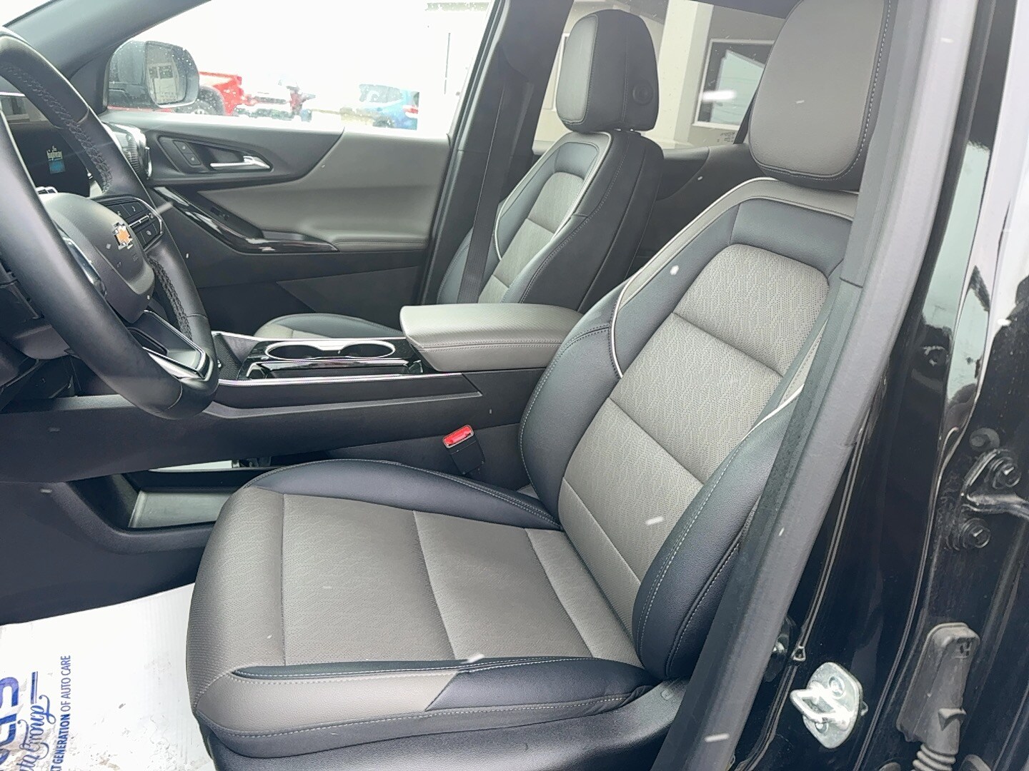 2025 Chevrolet Equinox LT - Photo 9