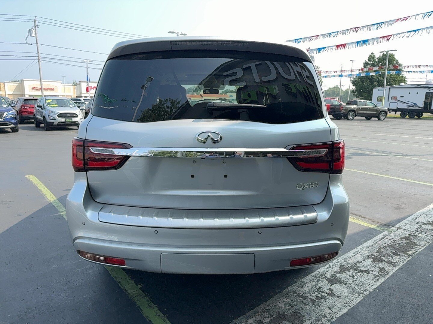 2019 Infiniti QX80 Luxe photo 3