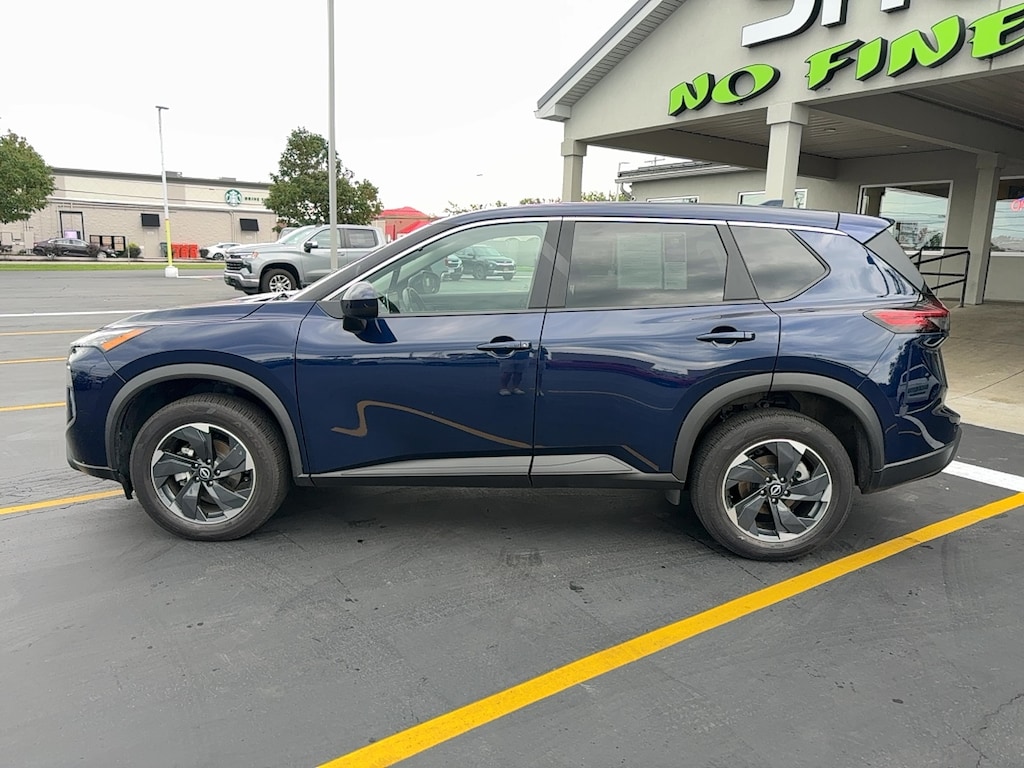 Used 2025 Nissan Rogue SV AWD SV