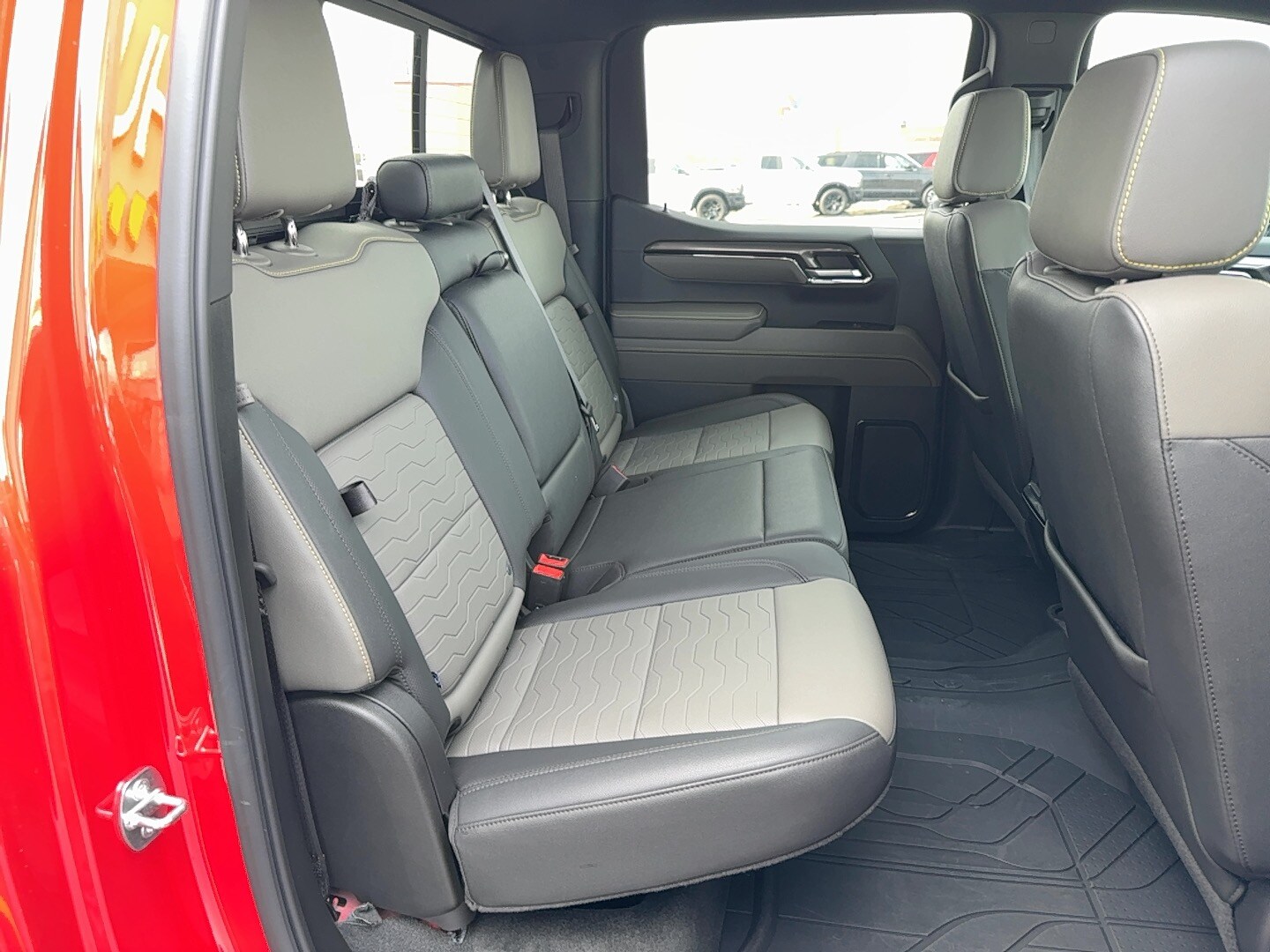 2024 Chevrolet Silverado 1500 ZR2 - Photo 37