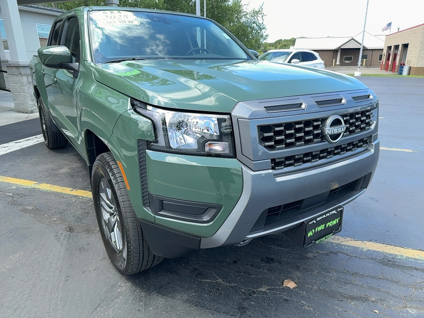2025 Nissan Frontier SV - Photo 8