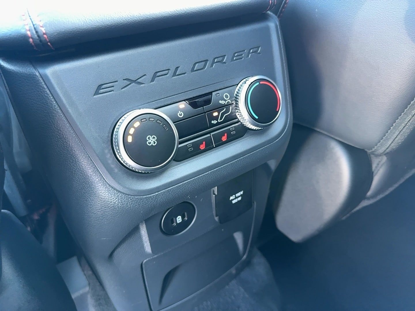 2025 Ford Explorer ST - Photo 26
