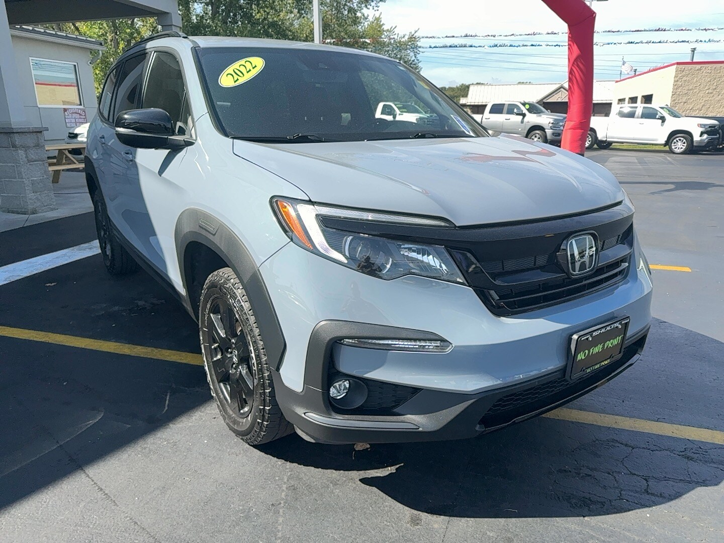 2022 Honda Pilot TrailSport photo 3